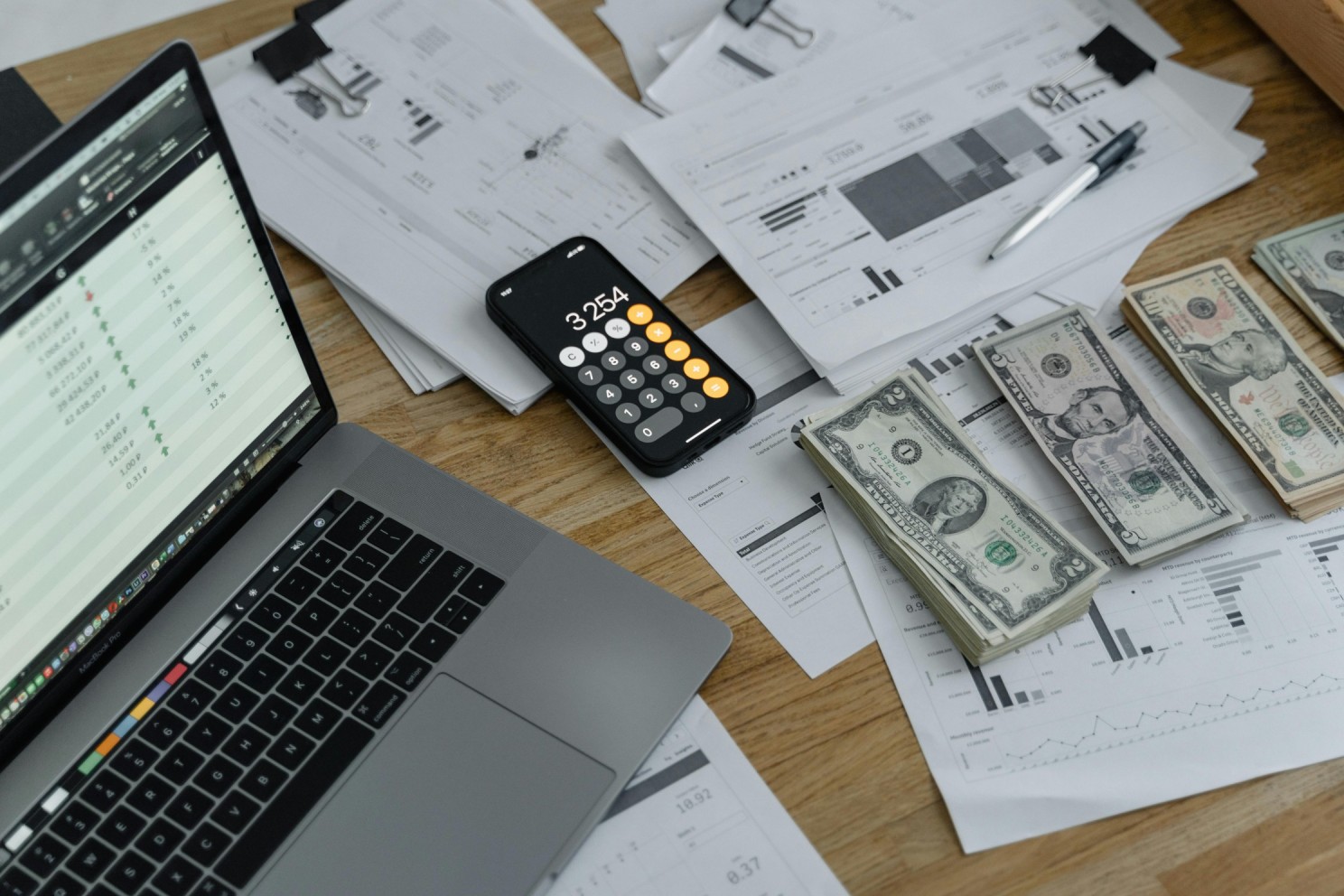 Article content Base Salary vs Commissions